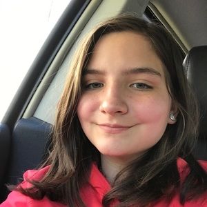 Meet your Posher, Ella